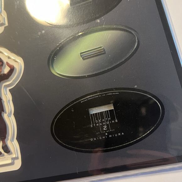 DEATH STRANDING 2: ON THE BEACH x DAICHI MIURA Dollman Acrylic Stand Set Japan - Picture 4 of 6